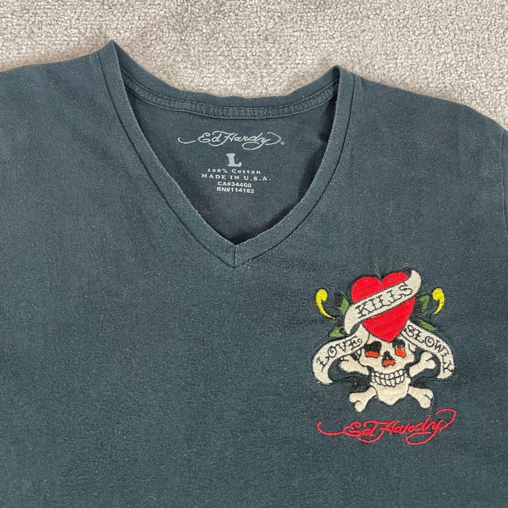 Ed Hardy T Shirt Mens Large Y2K Skull Heart Made in USA V Neck Streetwear